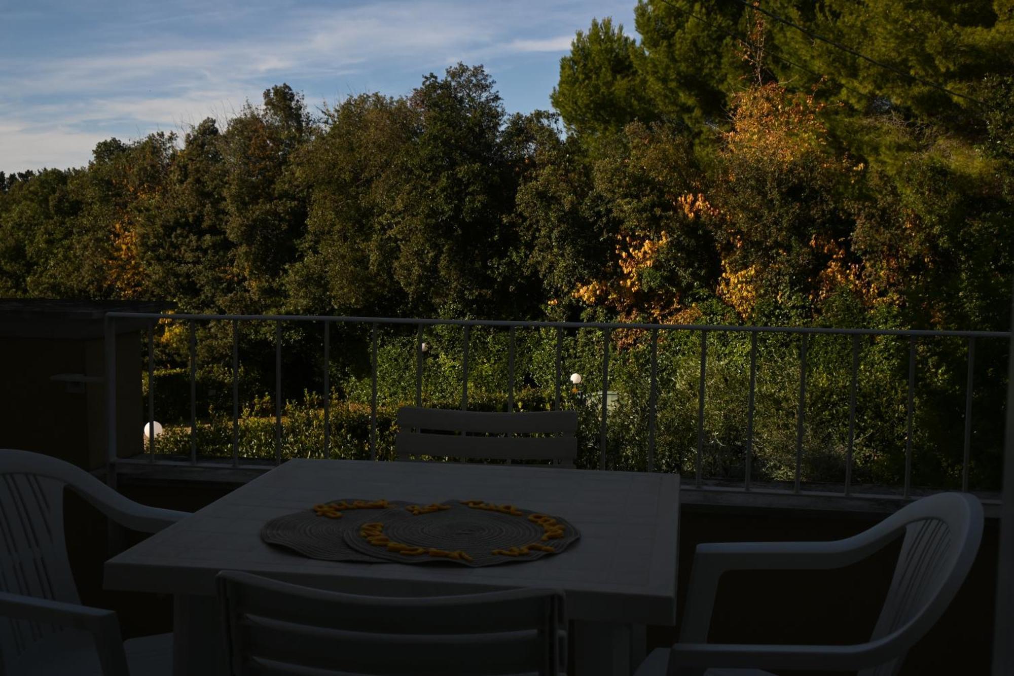 N185 - Numana, Meraviglioso Trilocale Con Terrazzo E Piscina Экстерьер фото