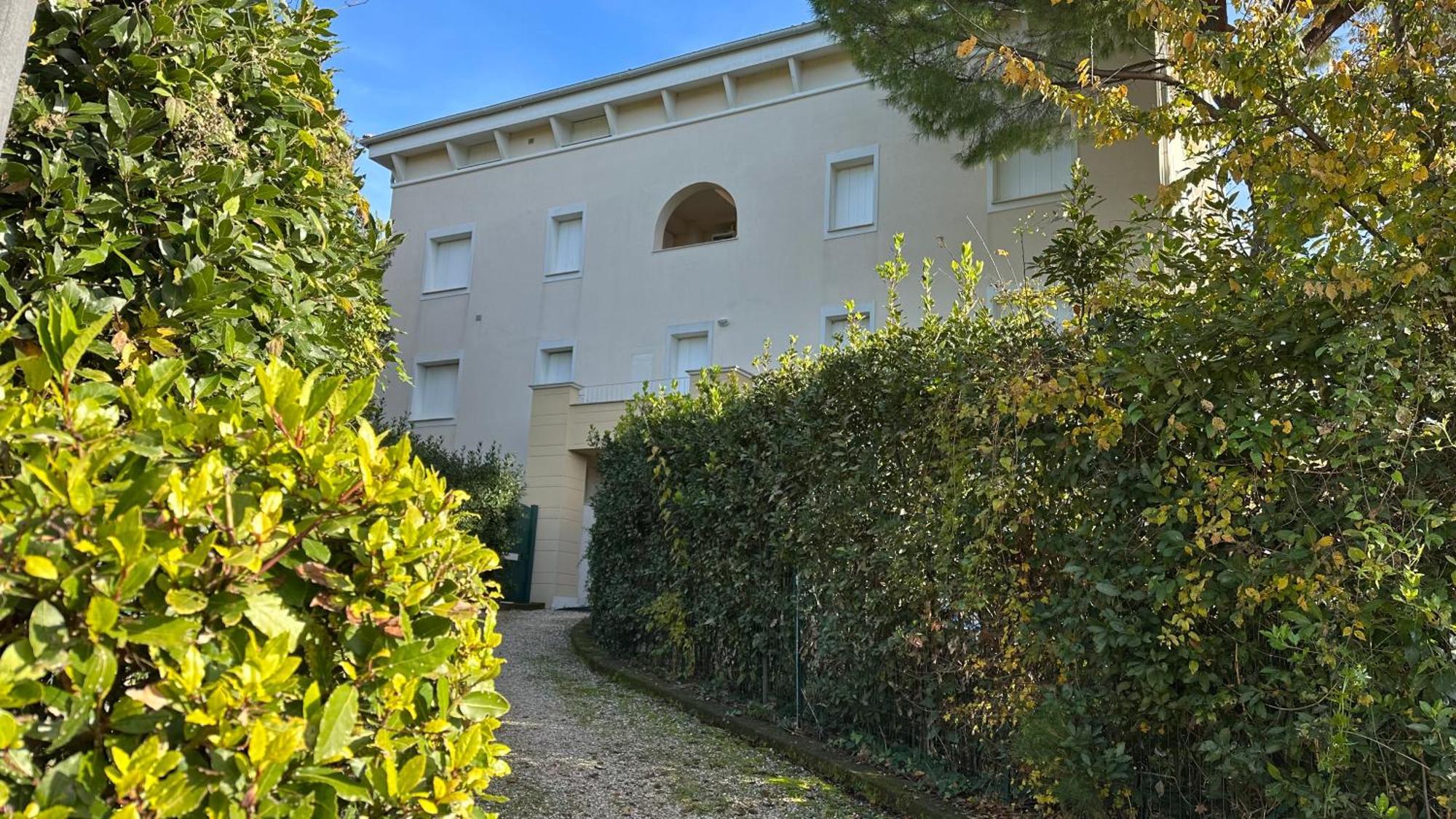 N185 - Numana, Meraviglioso Trilocale Con Terrazzo E Piscina Экстерьер фото